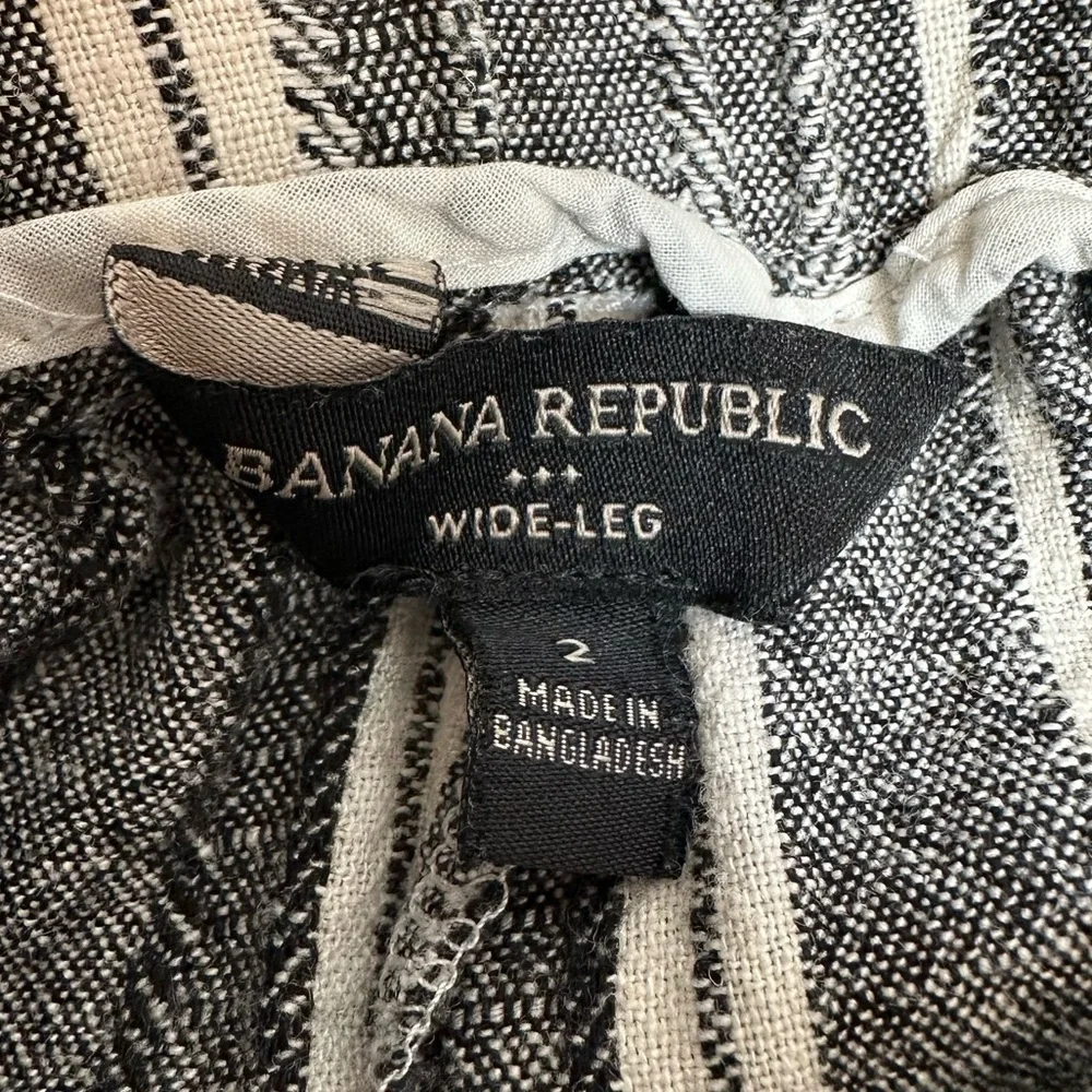 Banana Republic Linen Blend Paperbag Pants in Black Stripes Size 2